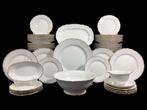 Richard Ginori - Tafelservies voor 12 (48) - Goud, Porselein, Antiek en Kunst, Antiek | Meubels | Tafels