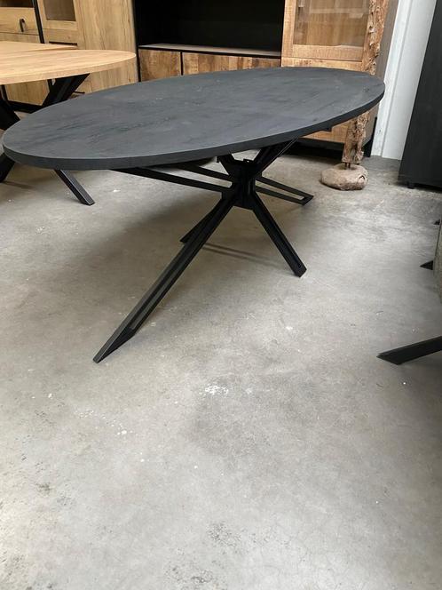 Jayden eettafel, mango black (nieuw, outlet), Huis en Inrichting, Tafels | Eettafels, Nieuw, Overige houtsoorten, Metaal