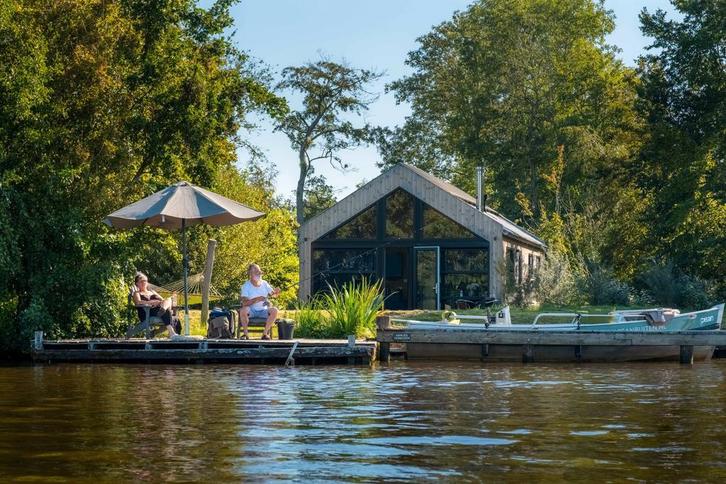 Vakantiehuisje Friesland aan het water, Vakantie, Vakantiehuizen | Nederland, Landelijk, Friesland, Aan meer of rivier, 3 slaapkamers