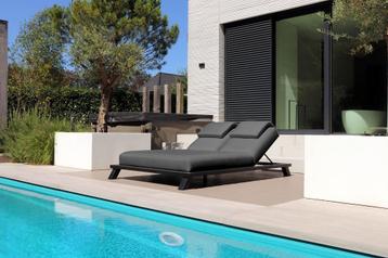 Flow. Crystal 2-persoons daybed sooty SALE | beschikbaar voor biedingen