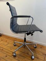 Vitra - Charles & Ray Eames - Bureaustoel - EA117 -