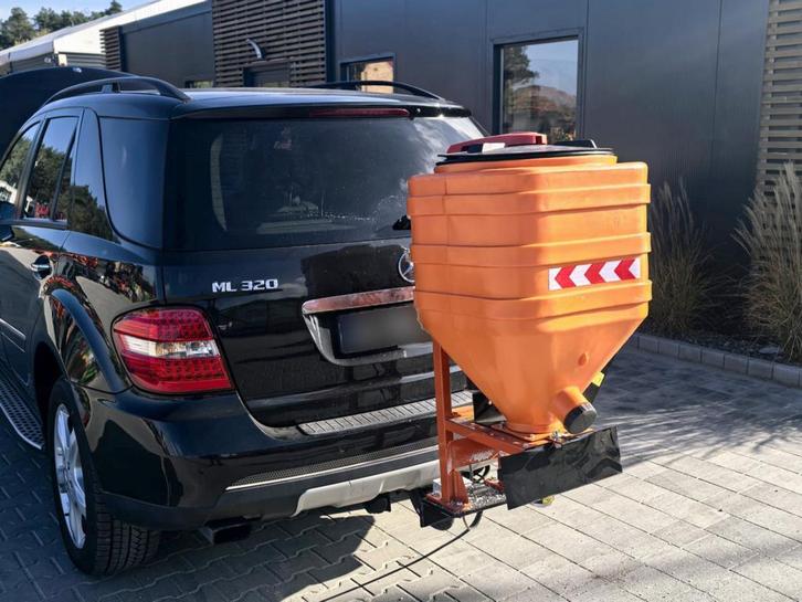 Zoutstrooier 110 Liter voor Quad / ATV met Certificaat, Zakelijke goederen, Agrarisch | Werktuigen, Verzenden