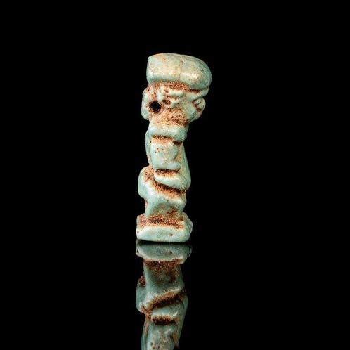 Oud-Egyptisch Geëmailleerde Samengestelde Pataikos Amulet, Antiek en Kunst, Antiek | Overige Antiek