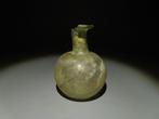 Oud-Romeins Glas Fles. 1e - 2e eeuw na Christus. 8,2 cm