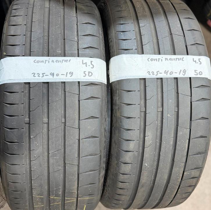 2x225-40-19 Continental Zomer 2x4.5m €50 Per Band 225 40 19, Auto-onderdelen, Banden en Velgen, 19 inch, Zomerbanden, 225 mm, Personenwagen