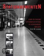 Boek Stationnementen: oude en nieuwe spoorwegstations in hed, Verzenden, Zo goed als nieuw