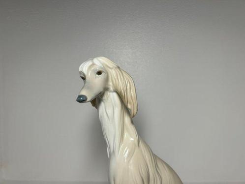 Beeldje - Lladro - Elegant Afghan Hound Porcelain Figurine -, Antiek en Kunst, Antiek | Glas en Kristal