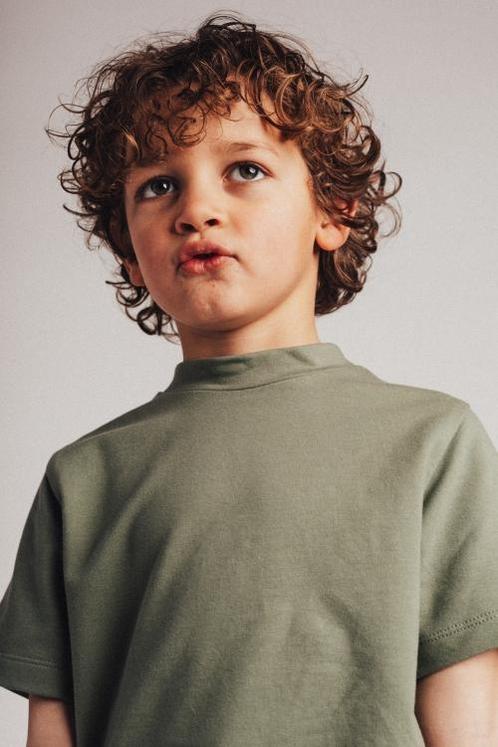 Roriz jersey tee geen  Baje studio Maat 110, Kinderen en Baby's, Kinderkleding | Maat 110, Nieuw, Shirt of Longsleeve, Ophalen of Verzenden