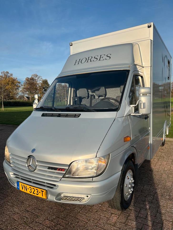 Leuke Mercedes paardenwagen, opbouw 2015!, Dieren en Toebehoren, Paarden en Pony's | Trailers en Aanhangwagens, 2-paards trailer