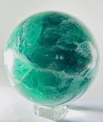 Smaragdgroene fluorietbol – met transparantie en natuurlijke