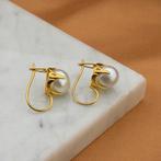 Gouden oorbellen met kunst parel | Vintage (geelgoud), Gebruikt, Overige kleuren, Ophalen of Verzenden, Met edelsteen