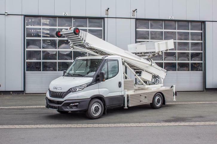 Klaas Roadrunner 29/5 verhuislift ladderlift, Zakelijke goederen, Machines en Bouw | Liften, Steigers en Ladders, Ophalen of Verzenden
