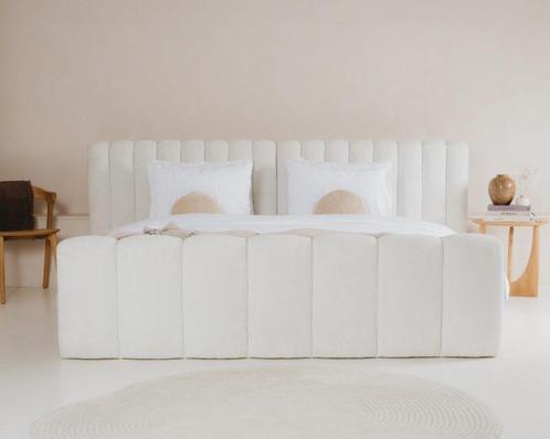 Adore Chique Design Bed Beige, Huis en Inrichting, Slaapkamer | Bedden