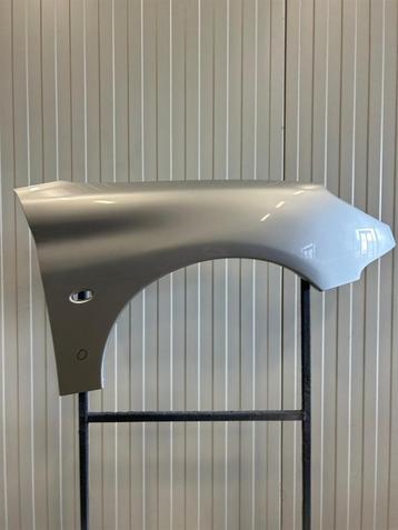 Spatbord rechtsvoor Peugeot 206+ (2L/M) (2009-)   GRIS ALUMI beschikbaar voor biedingen