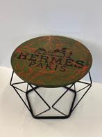Rob VanMore - Tea-Time Thunder on Hermes Table - ø50cm, Antiek en Kunst