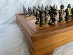 Schaakspel - Vintage figuren gemaakt met de hand in, Antiek en Kunst