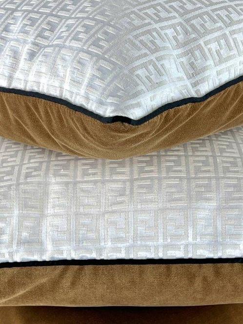 Fendi Casa - Nieuwe set van vier - Kussen, Antiek en Kunst, Antiek | Kleden en Textiel