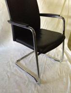 Comforto 5588S stapelbare sledestoel te koop in leer en stof, Vergader- of Presentatieruimte, Ophalen of Verzenden, Gebruikt, Stoel