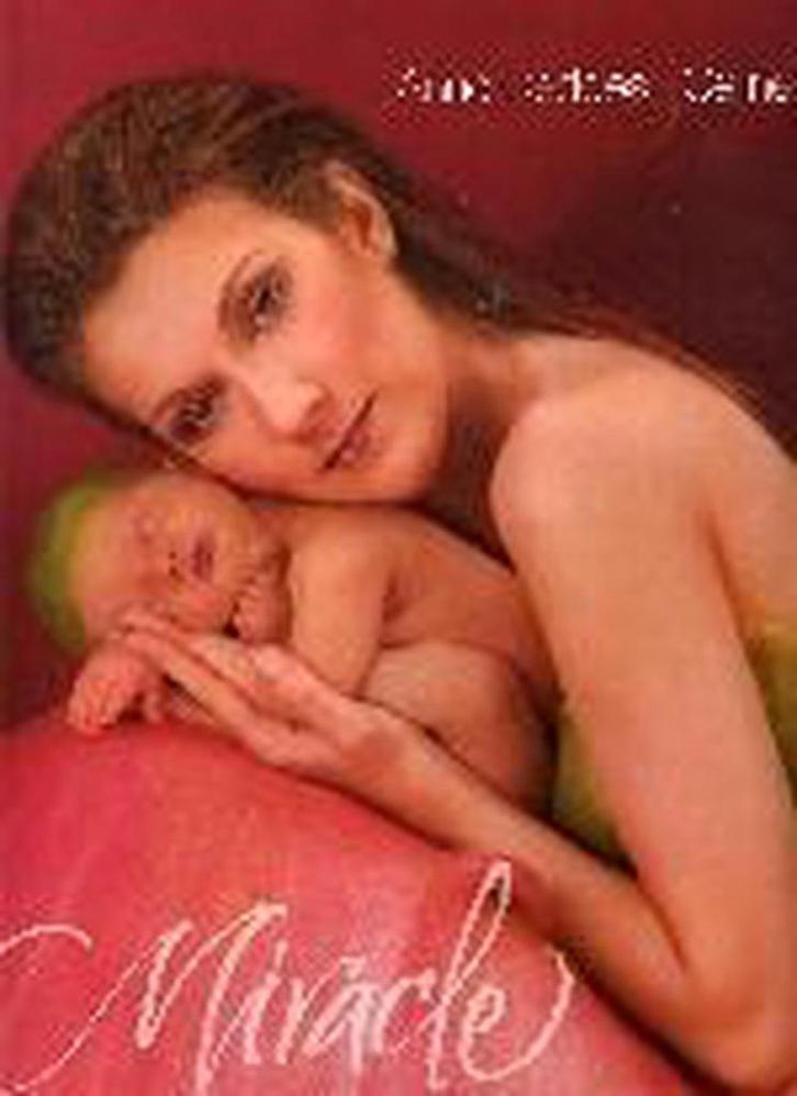 Miracle 9789058972125 C. Dion, Boeken, Zwangerschap en Opvoeding, Gelezen, Verzenden