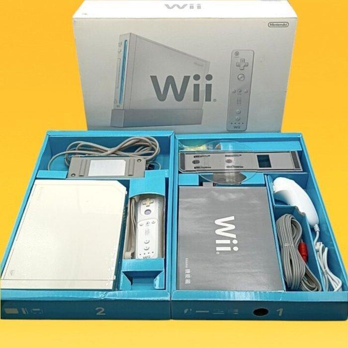 Nintendo - Wii - Console Set - White (Shiro) - Boxed with, Spelcomputers en Games, Spelcomputers | Overige Accessoires