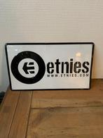 Etnies - Etnies - Reclamebord - Blik