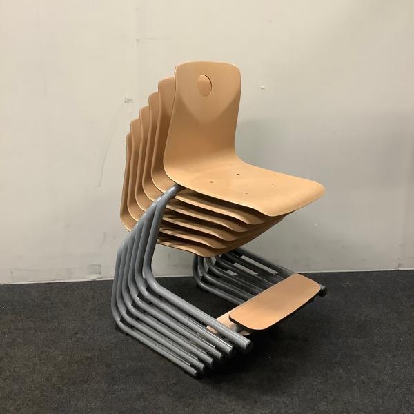 complete set 6 stuks Woodmark schoolstoelen met voetenplank,, Huis en Inrichting, Stoelen, Vijf, Zes of meer stoelen, Gebruikt