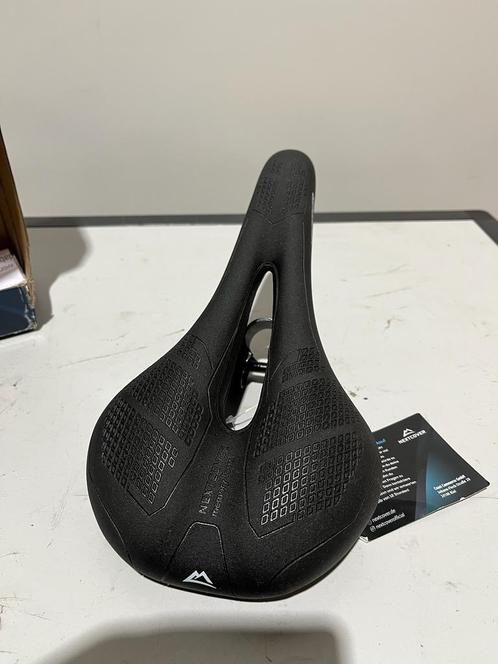 Fietszadel nextcover mountainbike, Fietsen en Brommers, Fietsaccessoires | Overige Fietsaccessoires, Nieuw