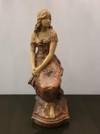 Auguste Moreau (1834 - 1917) - sculptuur, Fanciulla seduta -, Antiek en Kunst, Antiek | Keramiek en Aardewerk