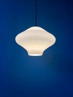 Vintage Mid Century Milk Glass Pendant Light, Huis en Inrichting, Lampen | Hanglampen, Ophalen of Verzenden, Nieuw