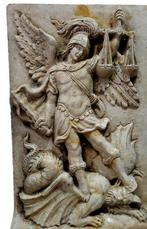 Reliëf, Sant Michele Arcangelo ed il Drago con bilancia -, Antiek en Kunst, Kunst | Niet-Westerse kunst