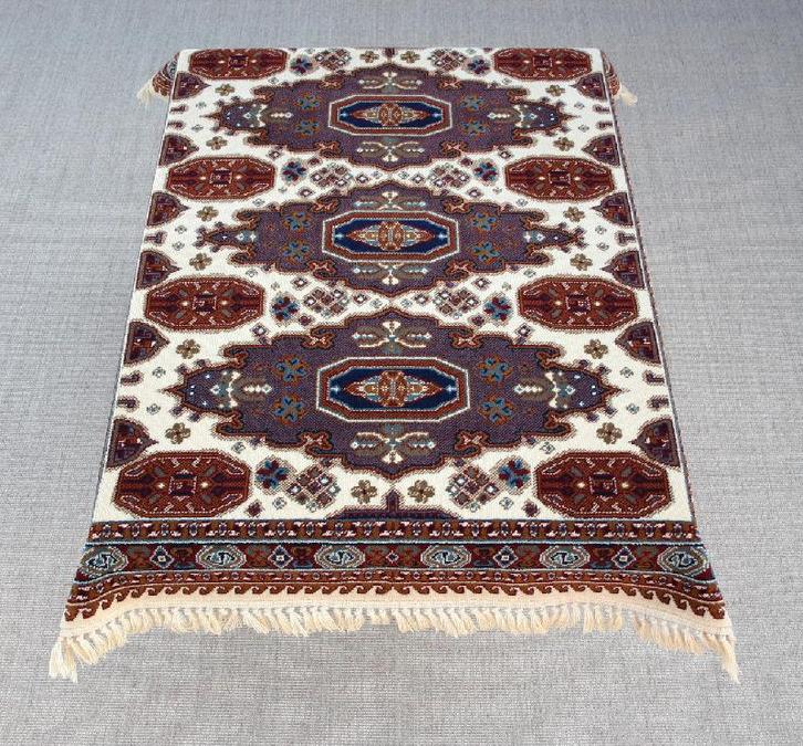 Smyrna tafelkleed Cyprus 2 (99 euro karpetten, Vloerkleden), Antiek en Kunst, Antiek | Kleden en Textiel, Ophalen of Verzenden