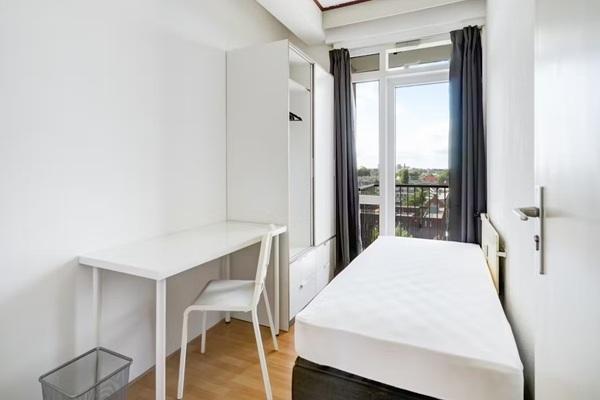 Kamer Robert Baeldestraat in Rotterdam, Huizen en Kamers, Kamers te huur, 20 tot 35 m², Rotterdam