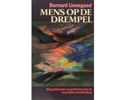 Mens op de drempel - Mens op de drempel, Boeken, Godsdienst en Theologie, Ophalen of Verzenden