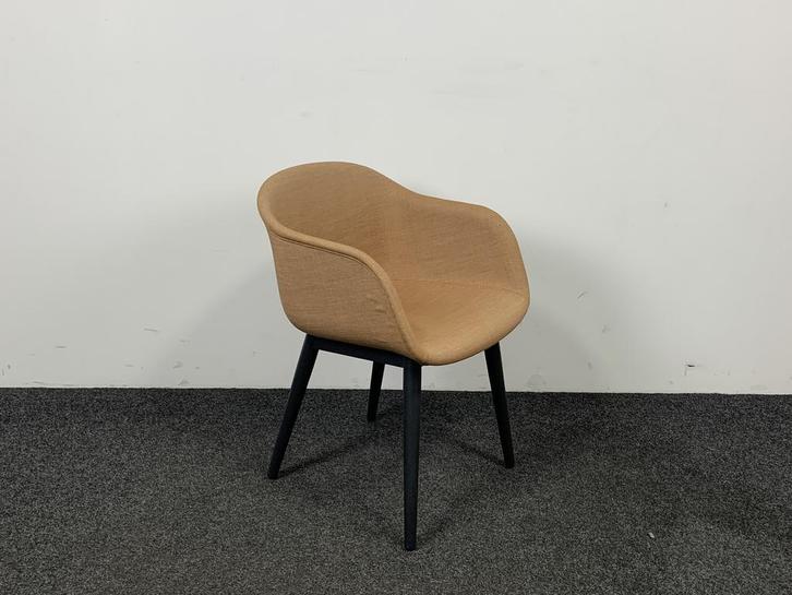Design Kuipstoel Bruin Gestoffeerd, Huis en Inrichting, Stoelen, Gebruikt, Ophalen of Verzenden