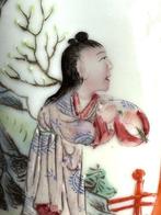 Vaas - Porselein - China - Fijn geschilderd figuren (Zonder, Antiek en Kunst