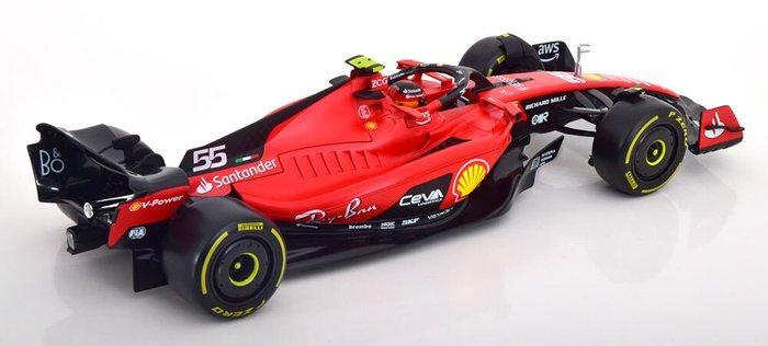 Bburago 1:18 - Modelauto - Ferrari Scuderia SF23 #55 C., Hobby en Vrije tijd, Modelauto's | 1:5 tot 1:12