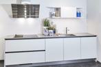 Nieuw - Moderne keuken met kastenwand - Lichtgrijs - G