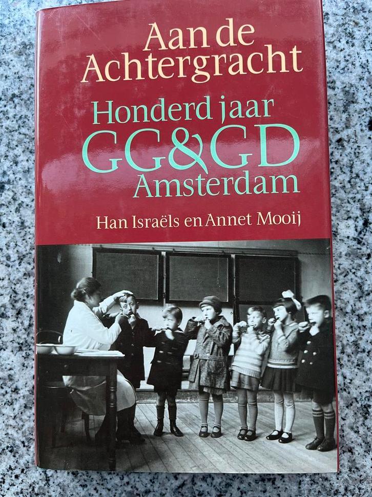 Aan de achtergracht, Boeken, Geschiedenis | Stad en Regio, 20e eeuw of later, Gelezen, Verzenden
