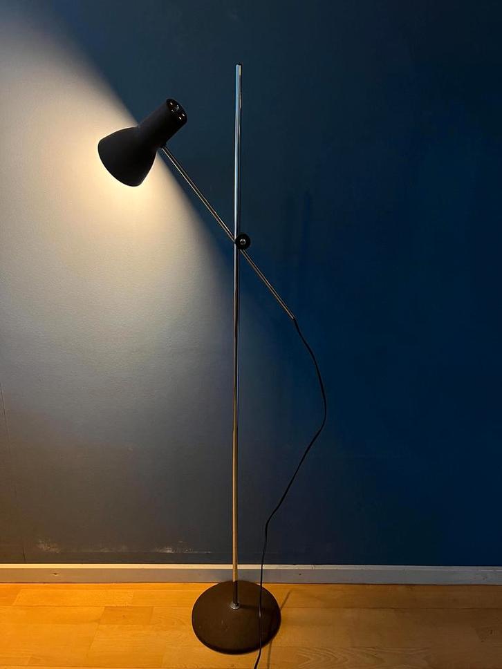Mid Century Adjustable Brown Floor Lamp, Huis en Inrichting, Lampen | Vloerlampen, Nieuw, Ophalen of Verzenden