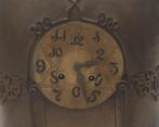 Een Art Nouveau metalen pendule, begin 20e eeuw, Huis en Inrichting, Woonaccessoires | Klokken, Gebruikt