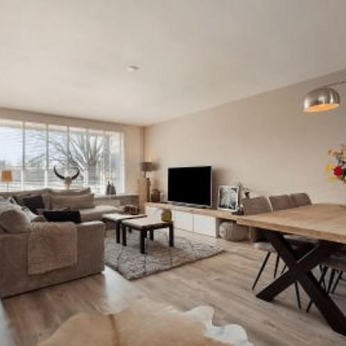 Gestoffeerd appartement met balkon en inloopregendouche, Huizen en Kamers, Huizen te huur, Direct bij eigenaar, Appartement