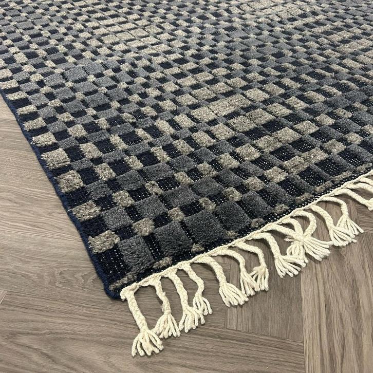Brinker Square Navy Wool Vloerkleed - 160x250cm, Huis en Inrichting, Stoffering | Tapijten en Kleden, Zo goed als nieuw, Ophalen of Verzenden