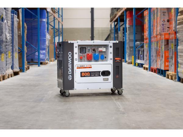 Veiling - Daewoo Power diesel generator 8Kva DDAE10500DSE-3G, Doe-het-zelf en Verbouw, Aggregaten
