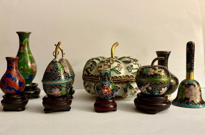 Doos (9) - Metaal - Loterij fruit cloisonné, Antiek en Kunst, Antiek | Overige Antiek