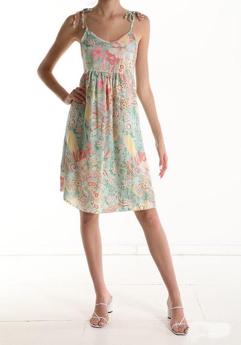 Luchtige zomer jurk in GROEN kleur, spaghetti bandjes en, Kleding | Dames, Jurken