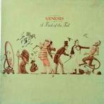 LP gebruikt - Genesis - A Trick Of The Tail, Cd's en Dvd's, Verzenden, Zo goed als nieuw