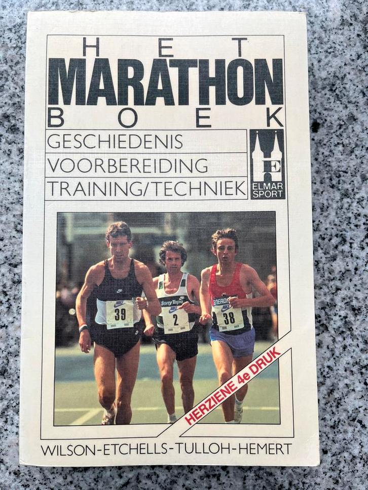 Het marathon boek, Boeken, Sportboeken, Lopen en Fietsen, Gelezen, Verzenden