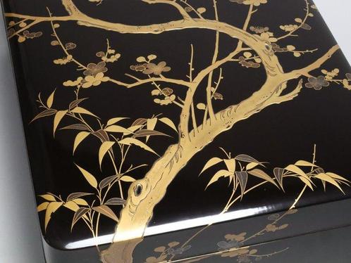 Plum, Bamboo, and Crane Maki-e (Kodaiji Style) Document Box, Antiek en Kunst, Antiek | Overige Antiek