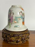 Brushpot inclusief sokkel - Porselein - China - Midden 20e, Antiek en Kunst