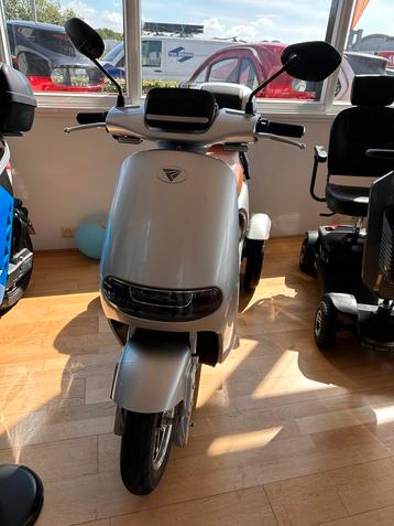 Scootmobiel driewiels Move Magic M1 25-45km/u beschikbaar voor biedingen